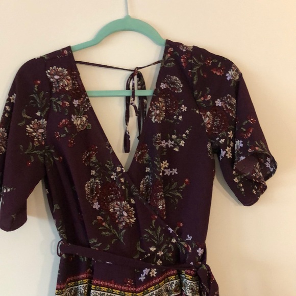 V neck floral romper - Picture 3 of 3